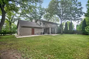 9015 S 84th St, Franklin, WI 53132 - Photo 36