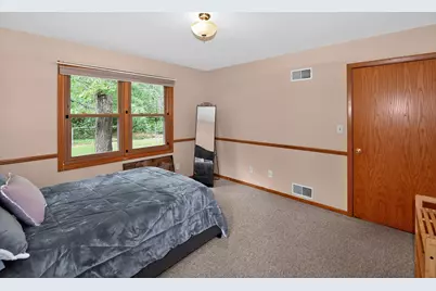 9015 S 84th St, Franklin, WI 53132 - Photo 18