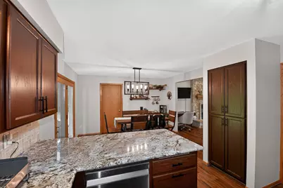 9015 S 84th St, Franklin, WI 53132 - Photo 14
