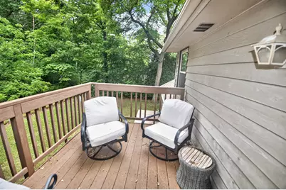 9015 S 84th St, Franklin, WI 53132 - Photo 30