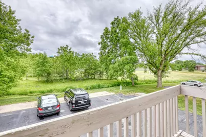 1360  Meadowcreek Dr #F, Pewaukee, WI 53072 - Photo 20