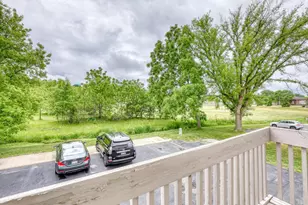 1360 Meadowcreek Dr, Pewaukee, WI 53072 - Photo 20