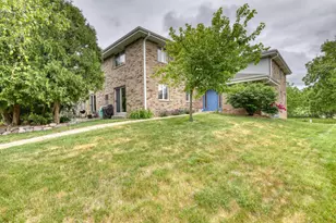 1360 Meadowcreek Dr, Pewaukee, WI 53072 - Photo 1