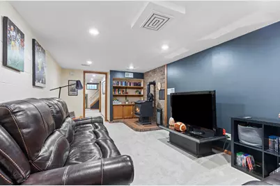 4353 S 61st St, Greenfield, WI 53220 - Photo 16