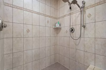 W231N7902  Martin Ct, Sussex, WI 53089 - Photo 22