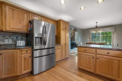 W231N7902  Martin Ct, Sussex, WI 53089 - Photo 8