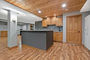 W231N7902 Martin Ct, Sussex, WI 53089 - Photo 32