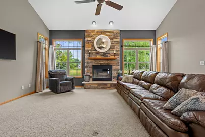 W231N7902  Martin Ct, Sussex, WI 53089 - Photo 12