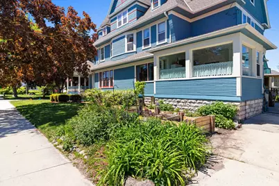 703 N 6th St, Manitowoc, WI 54220 - Photo 72