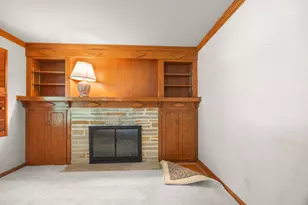 2828 N 122nd St, Wauwatosa, WI 53222 - Photo 6