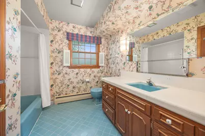 2828 N 122nd St, Wauwatosa, WI 53222 - Photo 32