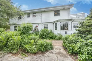 2828 N 122nd St, Wauwatosa, WI 53222 - Photo 36