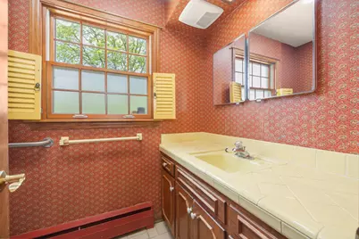 2828 N 122nd St, Wauwatosa, WI 53222 - Photo 20