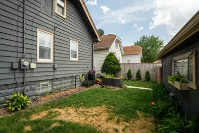 1015 S 76th St, West Allis, WI 53214 - Photo 30