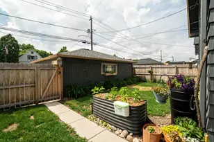 1015 S 76th St, West Allis, WI 53214 - Photo 28