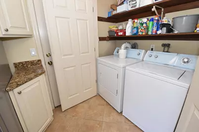 104  Woodfield Ct, Racine, WI 53402 - Photo 14