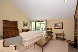104 Woodfield Ct, Racine, WI 53402 - Photo 6