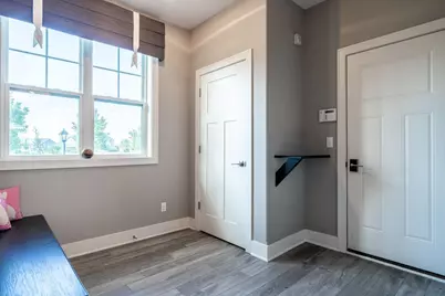 3122  Mendota Ct, Summit, WI 53066 - Photo 18