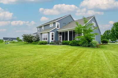3122  Mendota Ct, Summit, WI 53066 - Photo 4