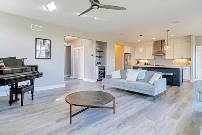 3122  Mendota Ct, Summit, WI 53066 - Photo 8