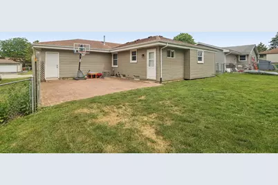 3414  Oakwood Dr, Racine, WI 53406 - Photo 32