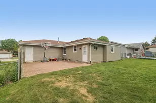 3414 Oakwood Dr, Racine, WI 53406 - Photo 32