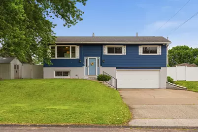 504  Flint St, Onalaska, WI 54650 - Photo 2