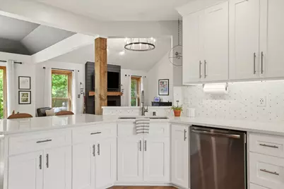 W280N8123  Black Diamond Ct, Merton, WI 53029 - Photo 8