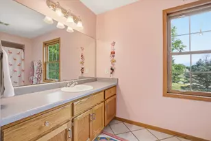 W280N8123 Black Diamond Ct, Merton, WI 53029 - Photo 24