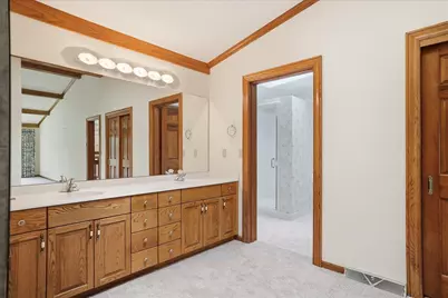 790  Garrison Ct, Delafield, WI 53018 - Photo 28