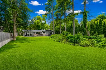 1030 W Riverview Dr, Glendale, WI 53209 - Photo 26