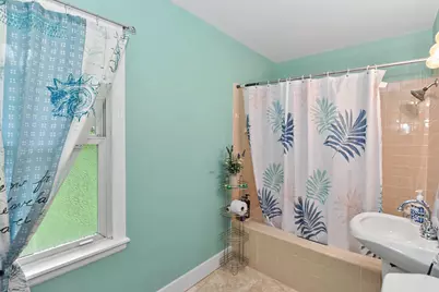 211 E Alta Loma Cir, Thiensville, WI 53092 - Photo 16