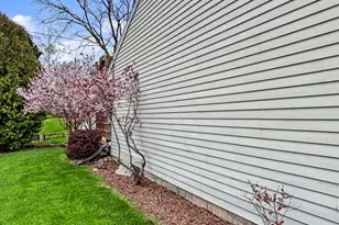211 E Alta Loma Cir, Thiensville, WI 53092 - Photo 30