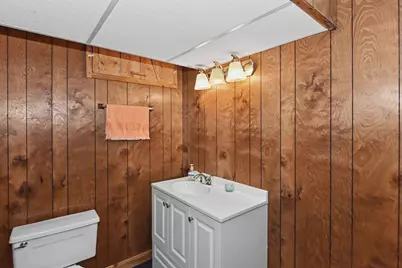 211 E Alta Loma Cir, Thiensville, WI 53092 - Photo 24