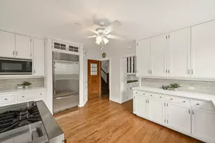 3445 N Lake Dr, Milwaukee, WI 53211 - Photo 16