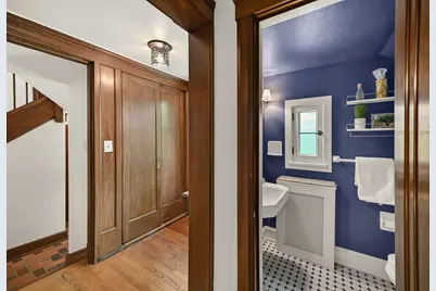 3445 N Lake Dr, Milwaukee, WI 53211 - Photo 18