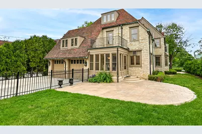 3445 N Lake Dr, Milwaukee, WI 53211 - Photo 40