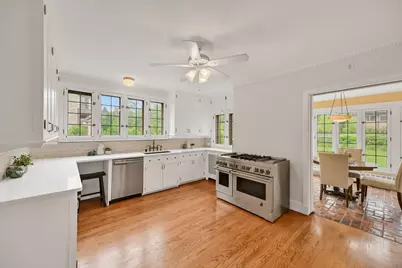 3445 N Lake Dr, Milwaukee, WI 53211 - Photo 14