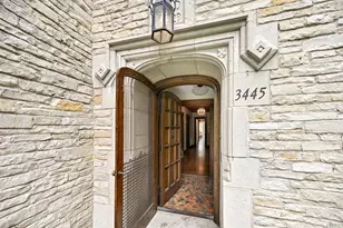 3445 N Lake Dr, Milwaukee, WI 53211 - Photo 2