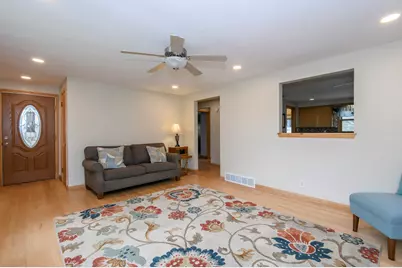 1521  25th St, Kenosha, WI 53140 - Photo 4