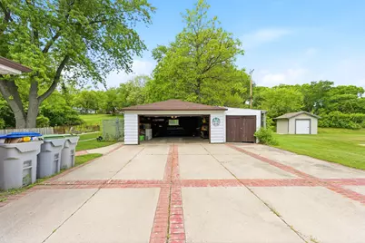 5751 S 22nd St, Milwaukee, WI 53221 - Photo 34
