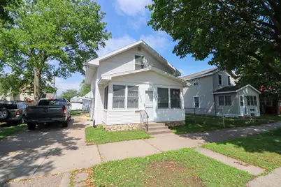 1520  11th St, La Crosse, WI 54601 - Photo 1