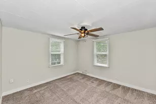 10918 W Wells St, Wauwatosa, WI 53226 - Photo 16