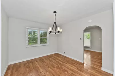 10918 W Wells St, Wauwatosa, WI 53226 - Photo 6