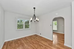 10918 W Wells St, Wauwatosa, WI 53226 - Photo 6