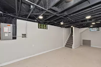 10918 W Wells St, Wauwatosa, WI 53226 - Photo 18