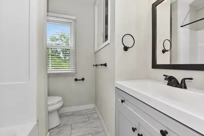 10918 W Wells St, Wauwatosa, WI 53226 - Photo 10
