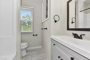 10918 W Wells St, Wauwatosa, WI 53226 - Photo 10