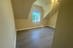 2429 N 8th St, Milwaukee, WI 53206 - Photo 10