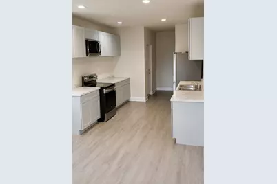 2429 N 8th St, Milwaukee, WI 53206 - Photo 4